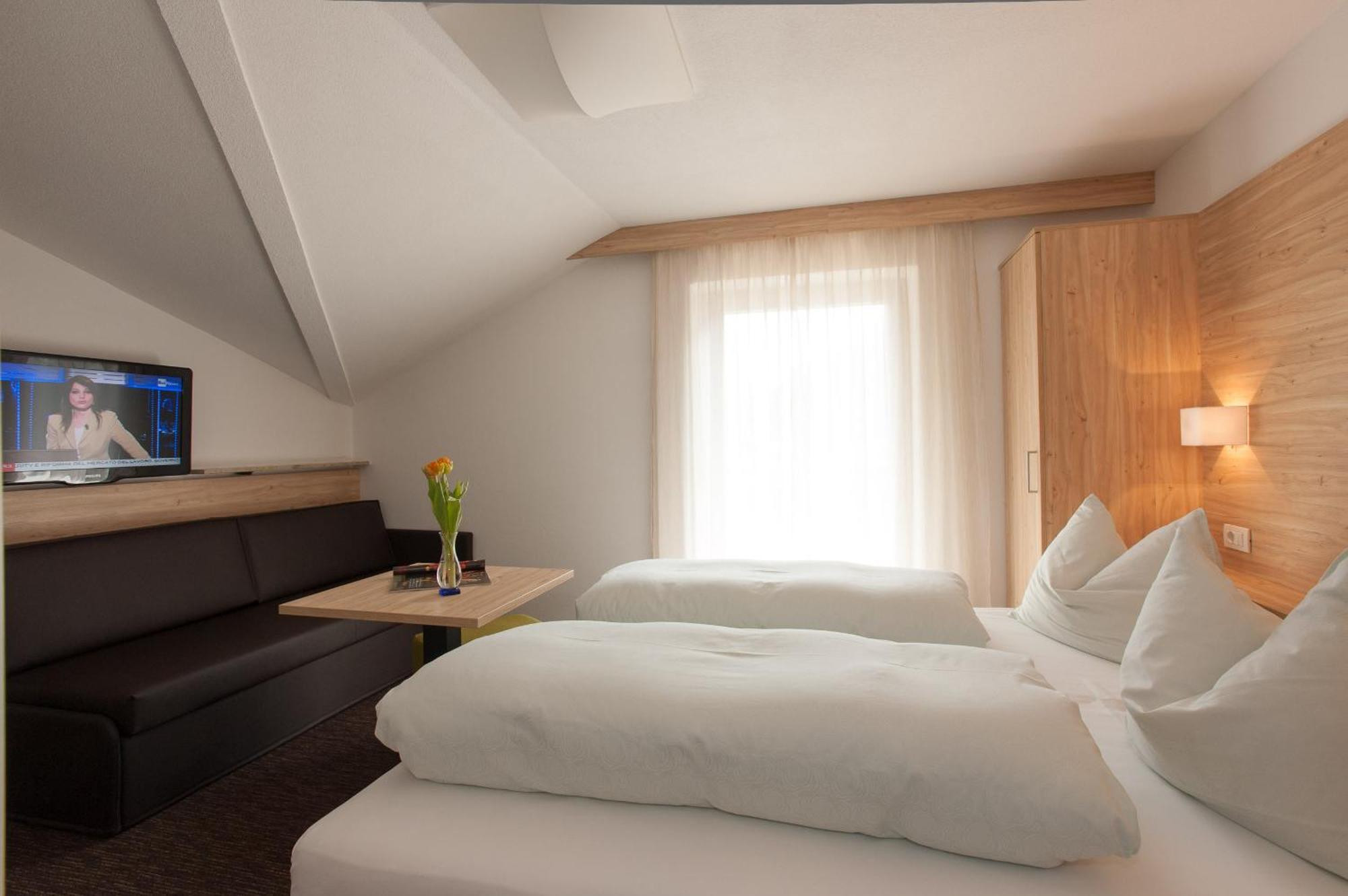 Hotel Stifter Lutago Exterior foto